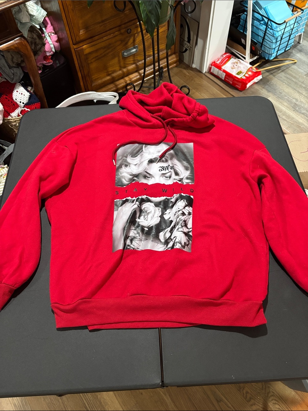SHEIN Red Graphic Drawstring Hoodie